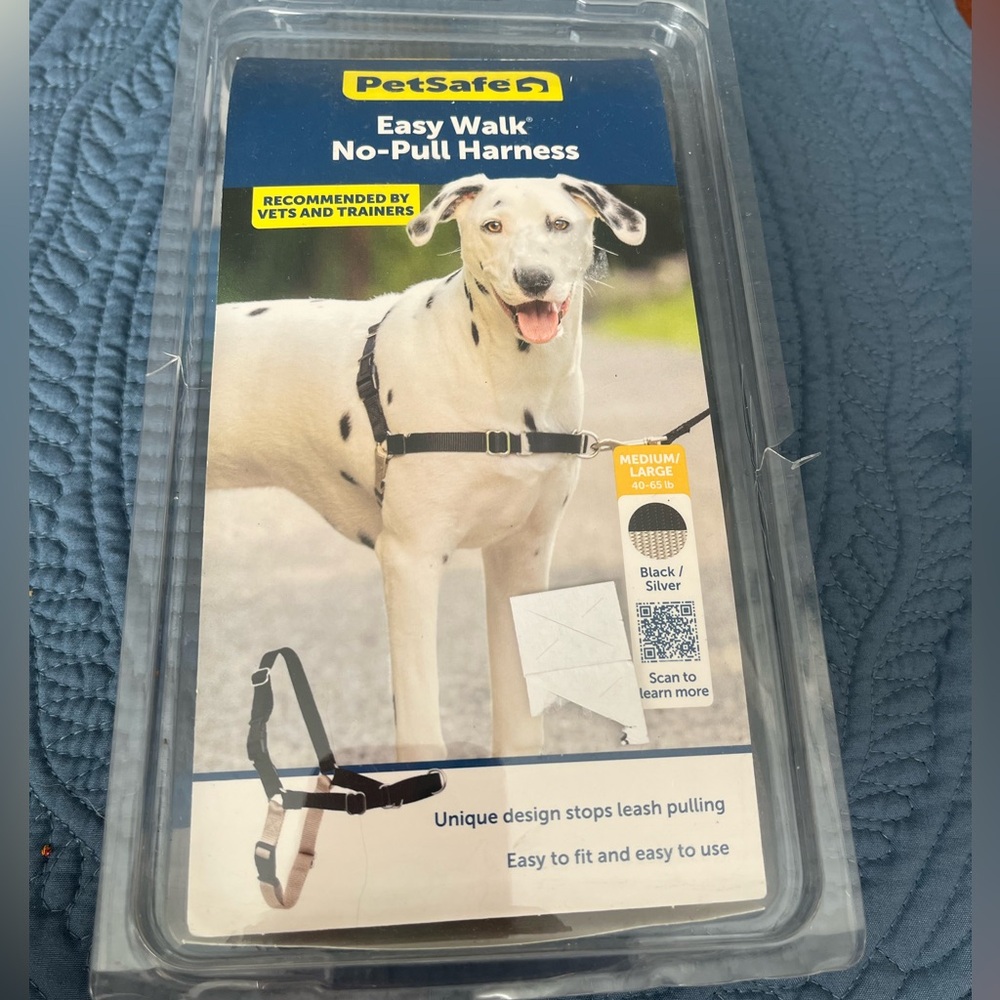PetSafe Easy Walk Harness - Black and Silver
